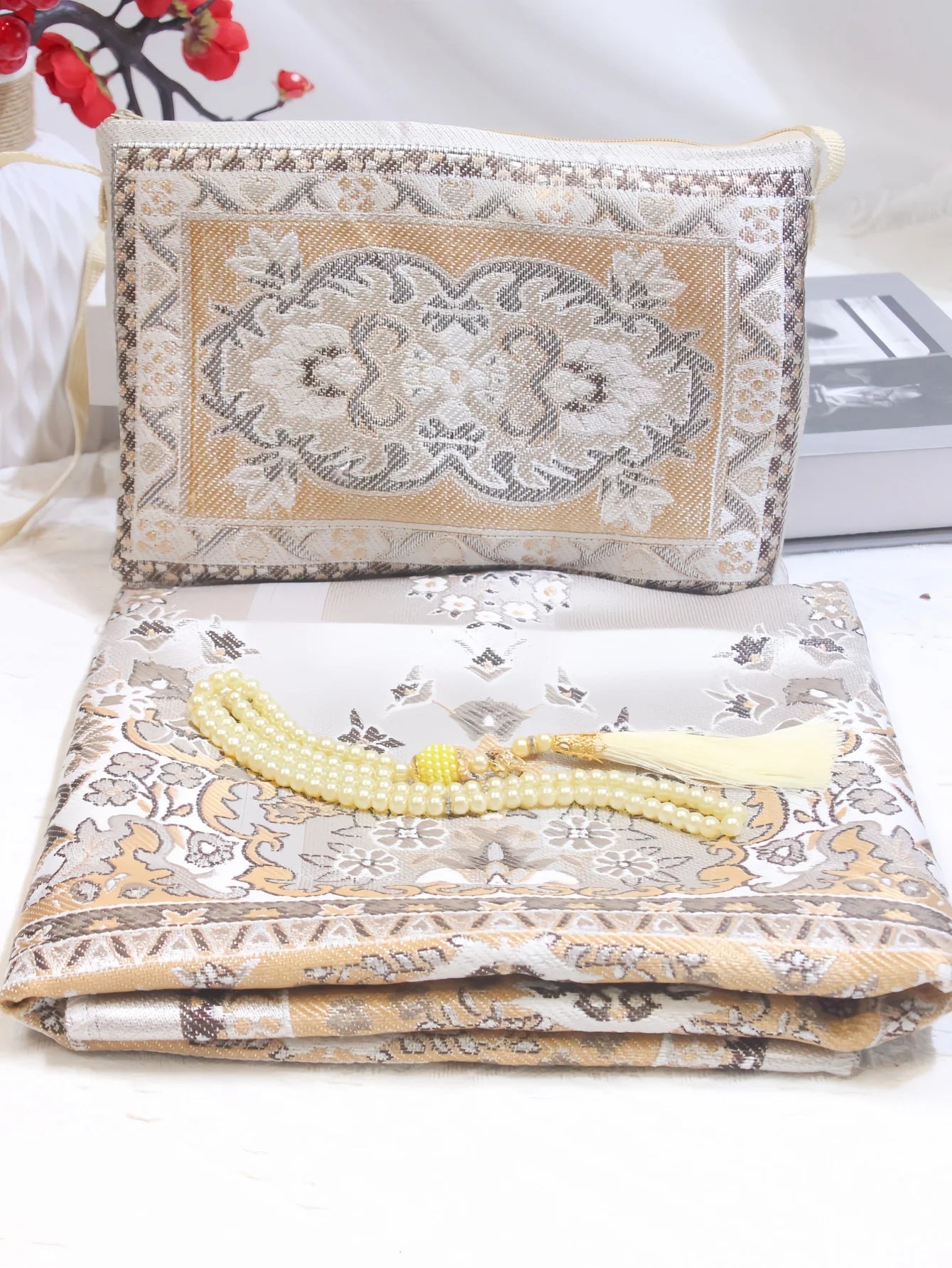 Prayer Rug With Prayer Beads with Travel Bag