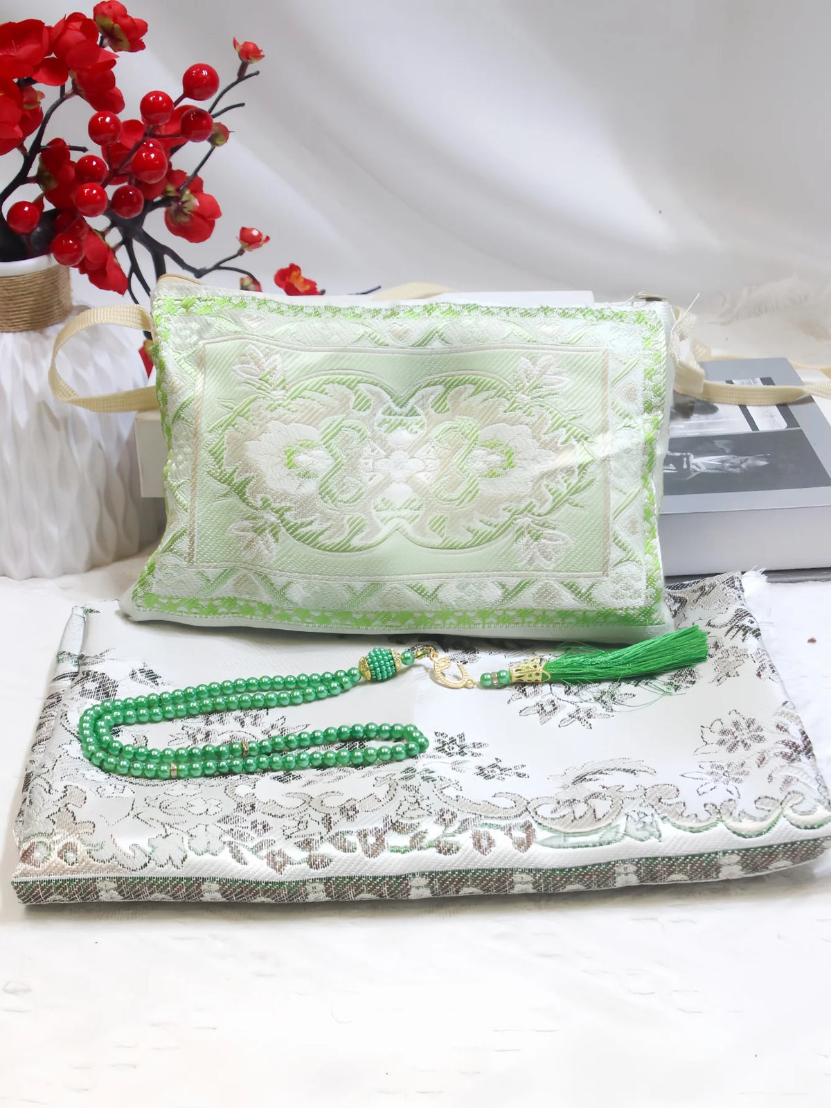 Prayer Rug With Prayer Beads with Travel Bag