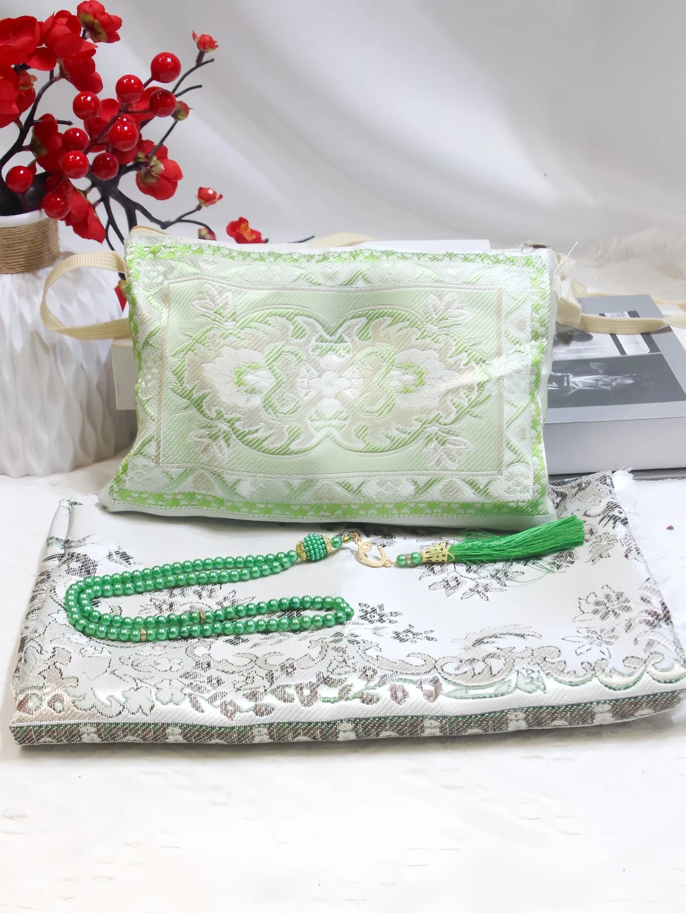 Prayer Rug With Prayer Beads with Travel Bag